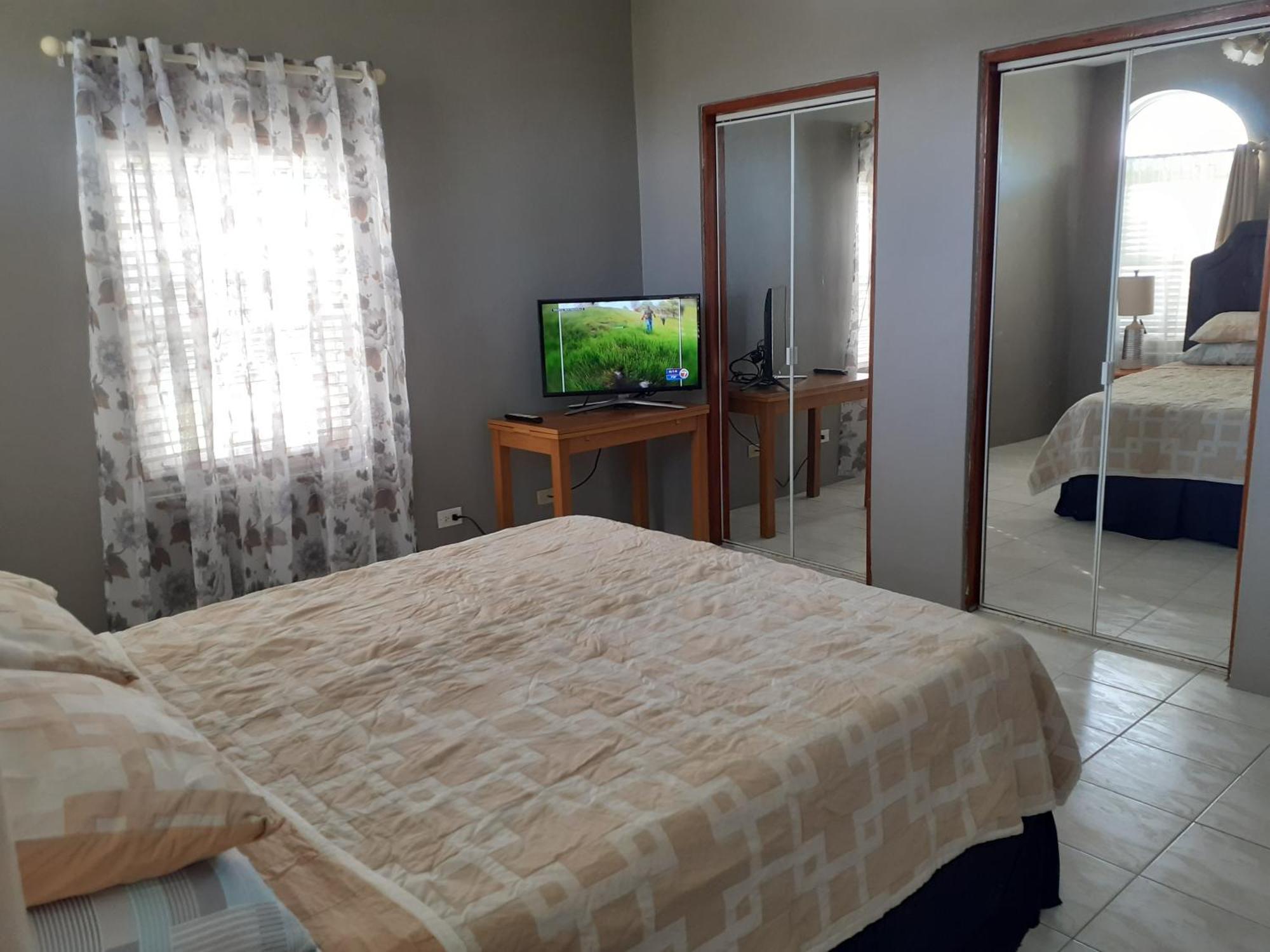 Airbab Moon Gate West Apartment Mount Pleasant ภายนอก รูปภาพ